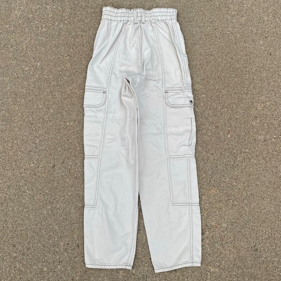 Urban Outfitters UO BDG White Utility Cargo Skater Jeans - Picture 4 of 5